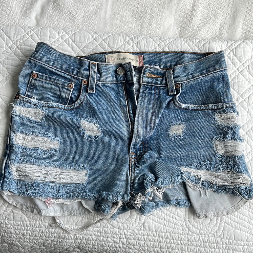 Levi Jean Short - Distressed - Relaxed Student Fit